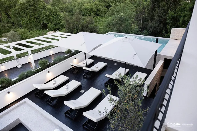 Charming Villa with boutique apartments in Tivat